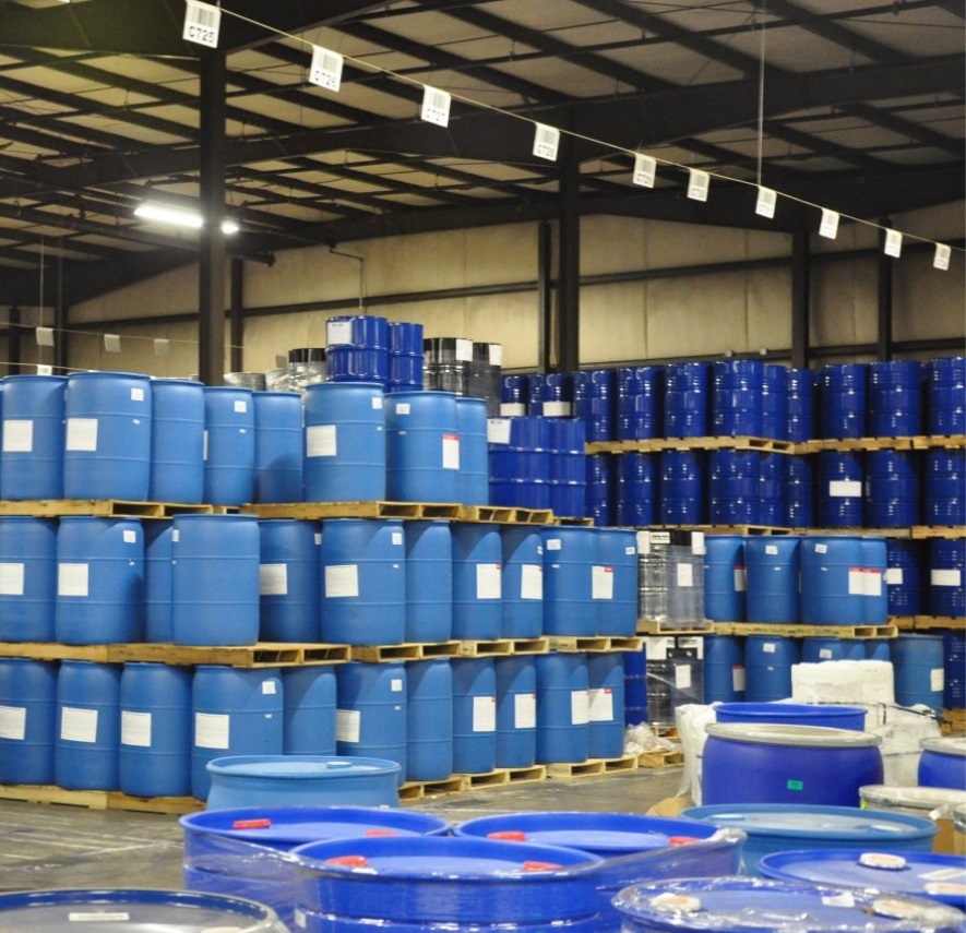 Nhựa polyester là gì? Phân loại, ưu nhược điểm & ứng dụng